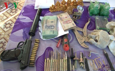 Tang vật thu giữ được. Tang vật thu giữ được.