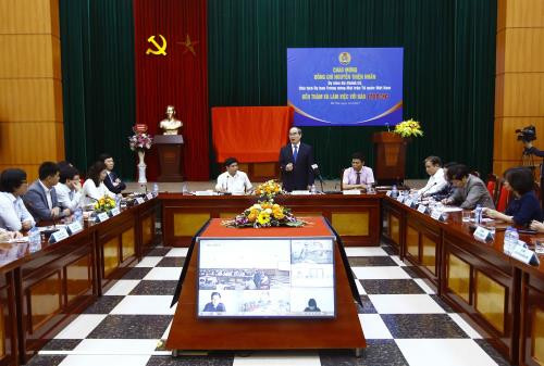 Chủ tịch Ủy ban Trung ương Mặt trận Tổ quốc Việt Nam Nguyễn Thiện Nhân phát biểu tại buổi làm việc.