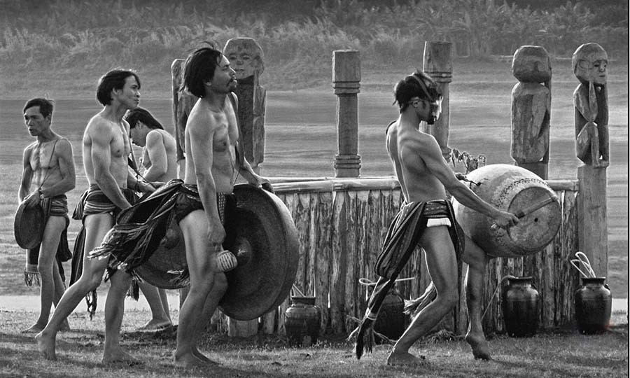 Tác phẩm “Nhịp nhàng pơ thi” của tác giả Nguyễn Linh Vinh Quốc đạt giải khuyến khích tại Giải Văn học Nghệ thuật Gia Lai lần III.