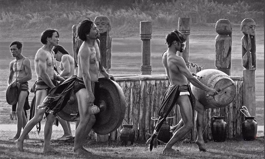 Tác phẩm “Nhịp nhàng pơ thi” của tác giả Nguyễn Linh Vinh Quốc đạt giải khuyến khích tại Giải Văn học Nghệ thuật Gia Lai lần III.