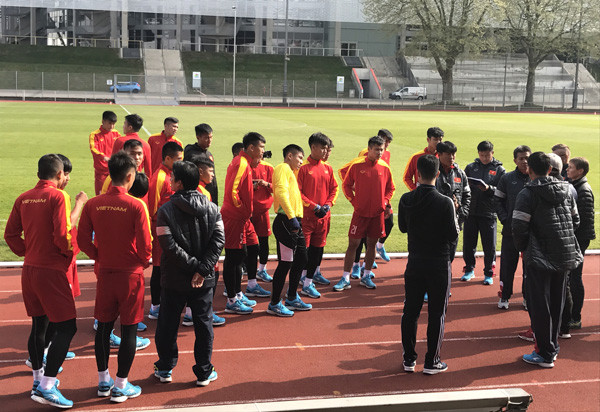 U20 Việt Nam đối diện với một số ca chấn thương sau trận đấu với Roda JC. U20 Việt Nam đối diện với một số ca chấn thương sau trận đấu với Roda JC.