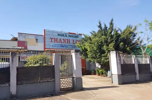 Nhà nghỉ nơi xảy ra vụ án mạng.