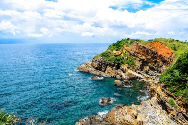 Cô Tô có vẻ đẹp khiến du khách lưu luyến không muốn về. Cô Tô có vẻ đẹp khiến du khách lưu luyến không muốn về.