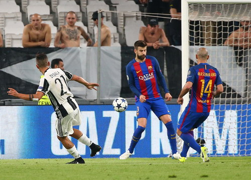 Lập cú đúp, Dybala trở thành nỗi ám ảnh với hàng thủ Barcelona 3
