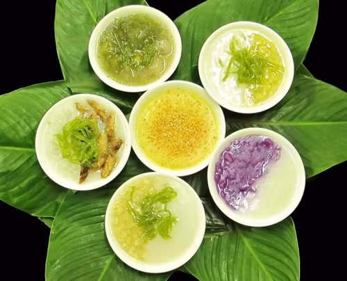 Chè Huế thu hút thực khách ở hương vị thơm ngon và trình bày đẹp mắt.