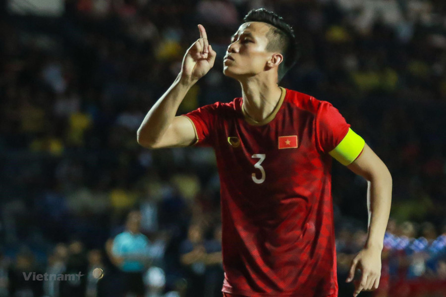 Quế Ngọc Hải được FIFA phỏng vấn trước trận đấu mở màn vòng loại cuối cùng World Cup 2022 khu vực châu Á. Ảnh: Vietnam+