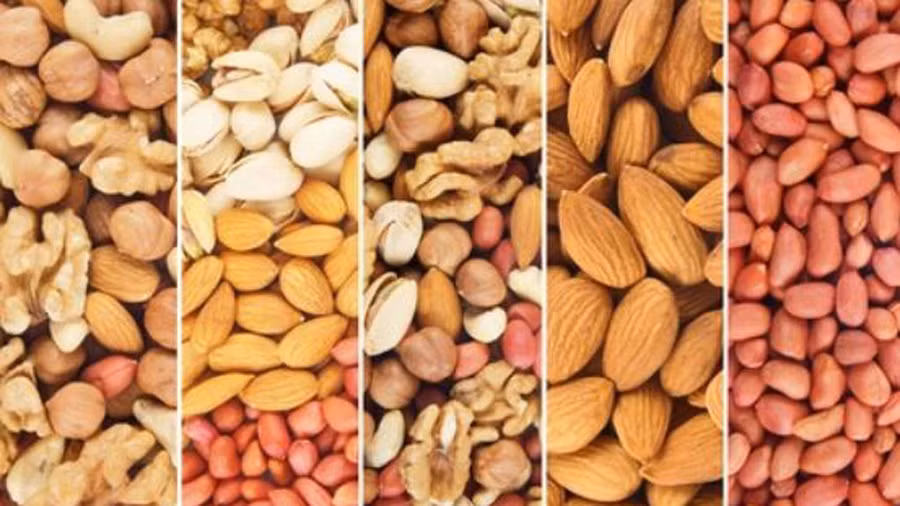 Hiệp hội Tim mạch Mỹ khuyến nghị ăn khoảng 5 khẩu phần các loại hạt không tẩm muối mỗi tuần. Ảnh: Shutterstock