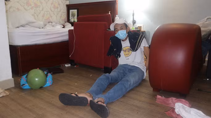 Hai đối tượng Vũ và Tài (ảnh dưới)