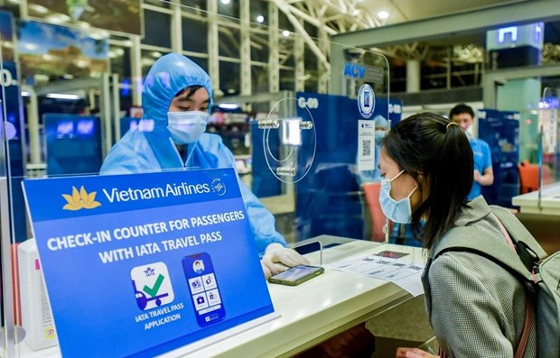 Du khách khai báo y tế qua app. Ảnh minh họa: CTV/Vietnam+ Du khách khai báo y tế qua app. Ảnh minh họa: CTV/Vietnam+