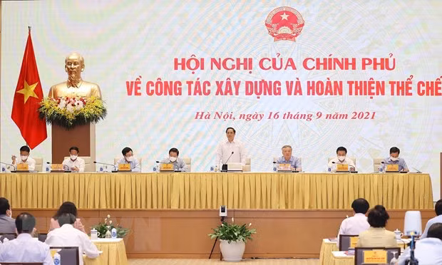 Thủ tướng Phạm Minh Chính chủ trì hội nghị. (Ảnh: Dương Giang/TTXVN)