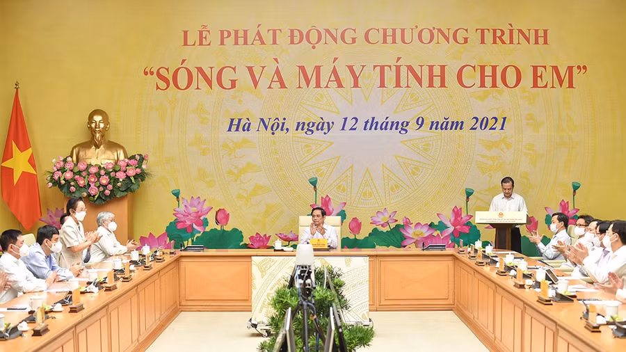 Lễ phát động chương trình từ điểm cầu ở Văn phòng Chính phủ. Ảnh: Nhật Bắc