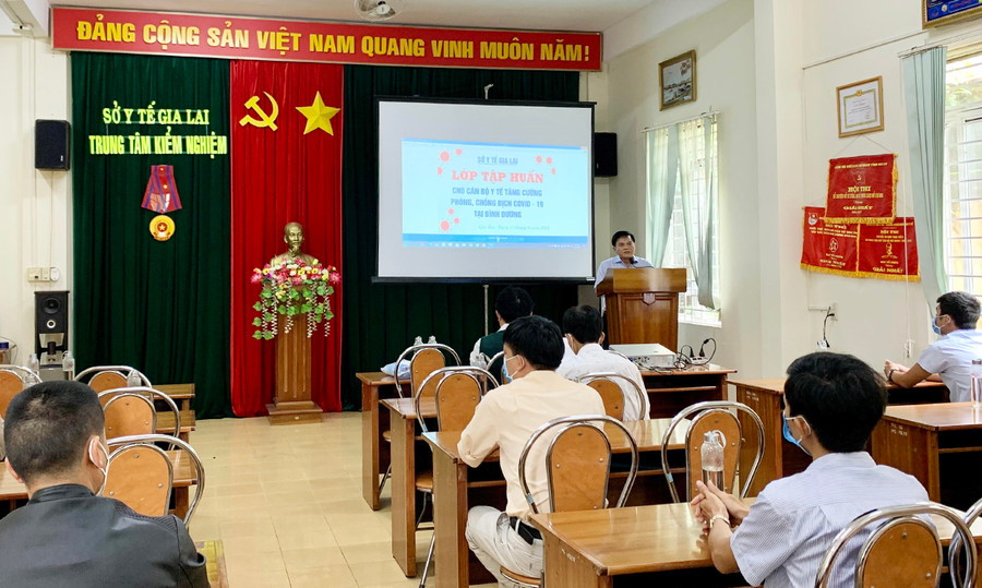  Quang cảnh lớp tập huấn. Ảnh: Như Nguyện