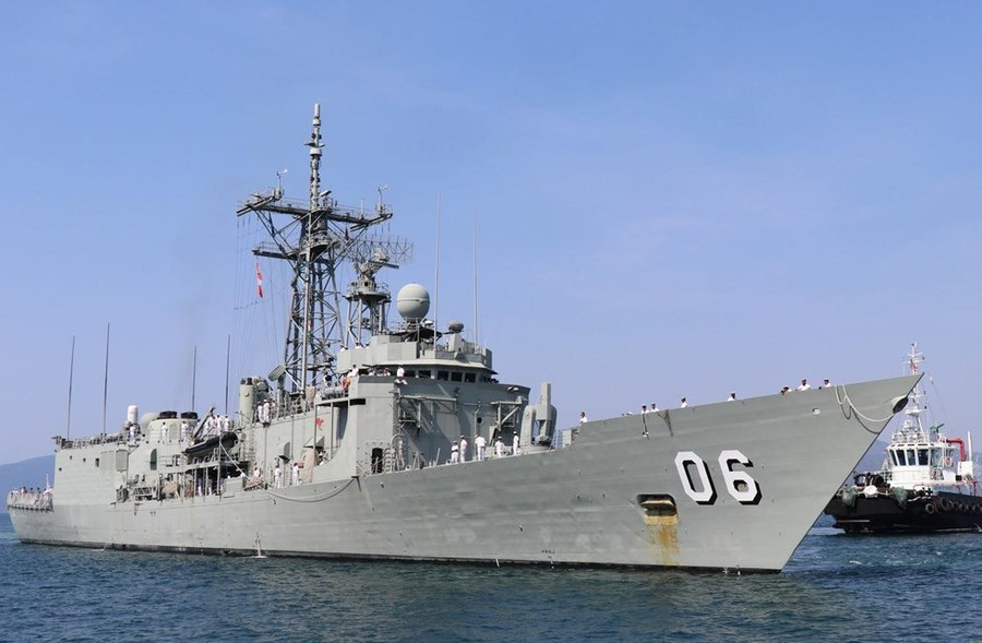 Tàu hộ vệ tên lửa HMAS Anzac.