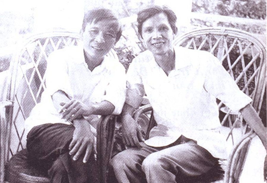  Nhạc sĩ Nhật Lai (bên trái) và Nhạc sĩ Lư Nhất Vũ (ảnh chụp năm 1976). Ảnh: Phan Thế Hữu Toàn