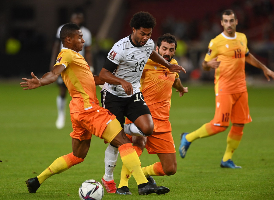 Serge Gnabry (10) rực sáng trong chiến thắng của tuyển Đức trước Armenia. Ảnh: AFP