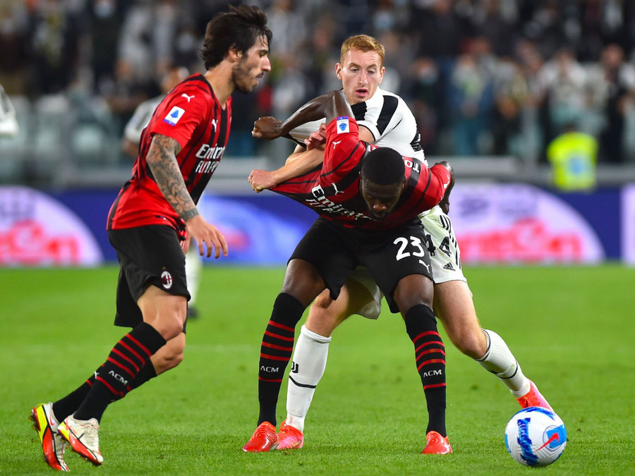 2 tài năng trẻ Tonali và Tomori tiếp tục chơi ấn tượng. Ảnh: Reuters