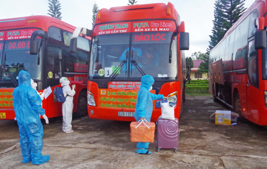 Các thai phụ trở về an toàn tại Trung tâm Huấn luyện, bồi dưỡng kiến thức quốc phòng và an ninh (Trung đoàn Bộ binh 991, Bộ Chỉ huy Quân sự tỉnh). Ảnh: Huy Bắc