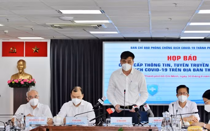  Phó Chủ tịch UBND TP HCM Lê Hòa Bình công bố chỉ thị mới của TP