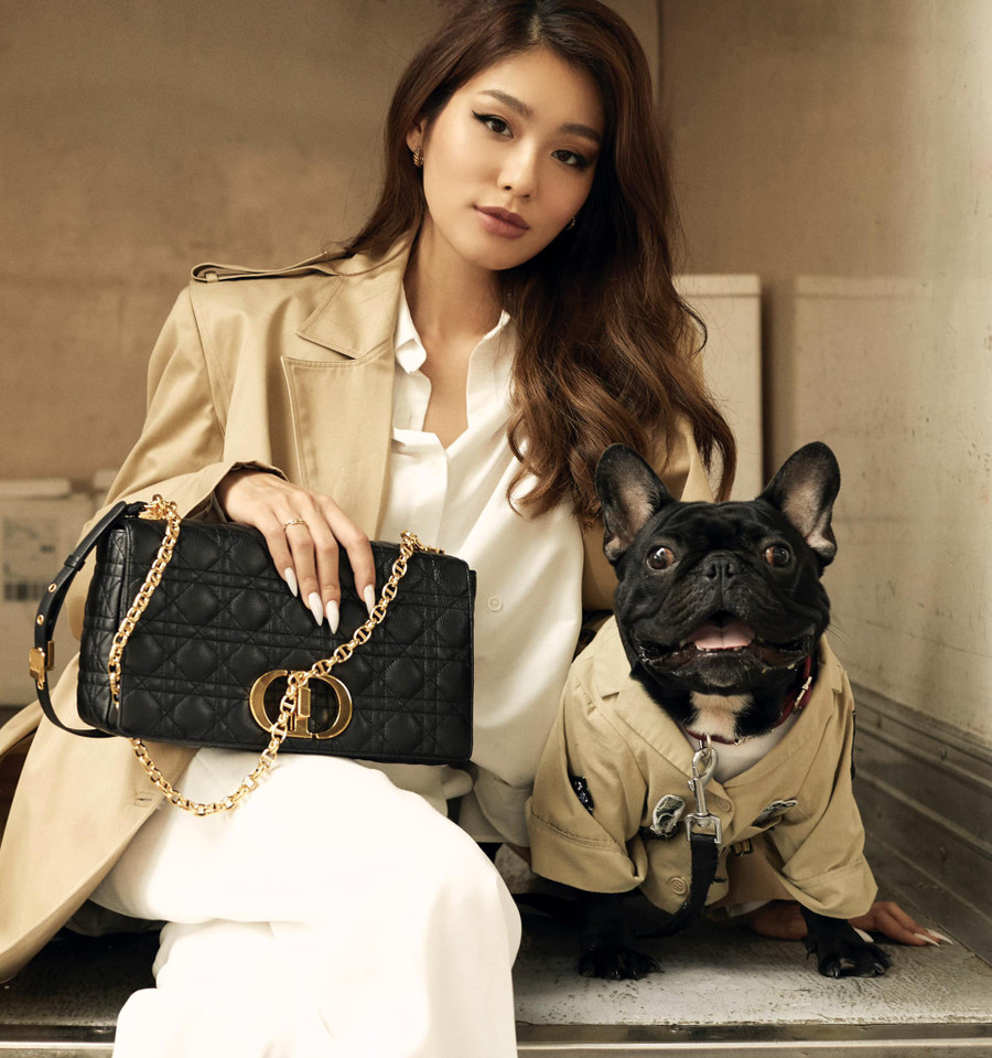 Mỹ nhân sinh năm 1994 thừa nhận khả năng nói tiếng Việt sẽ là một bất lợi của cô tại cuộc thi. Tuy nhiên, Thảo Nhi Lê cũng rất tự tin khi bù lại cô có vốn tiếng Anh tốt. Người đẹp mong muốn thế mạnh ngôn ngữ này sẽ giúp cô có cơ hội giới thiệu những điều tuyệt vời ở Việt Nam đến với bạn bè quốc tế. Ảnh: FBNV