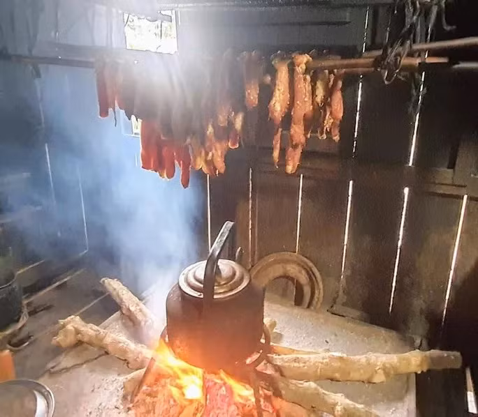 Bò gác bếp cũng là món ăn của người dân vùng cao