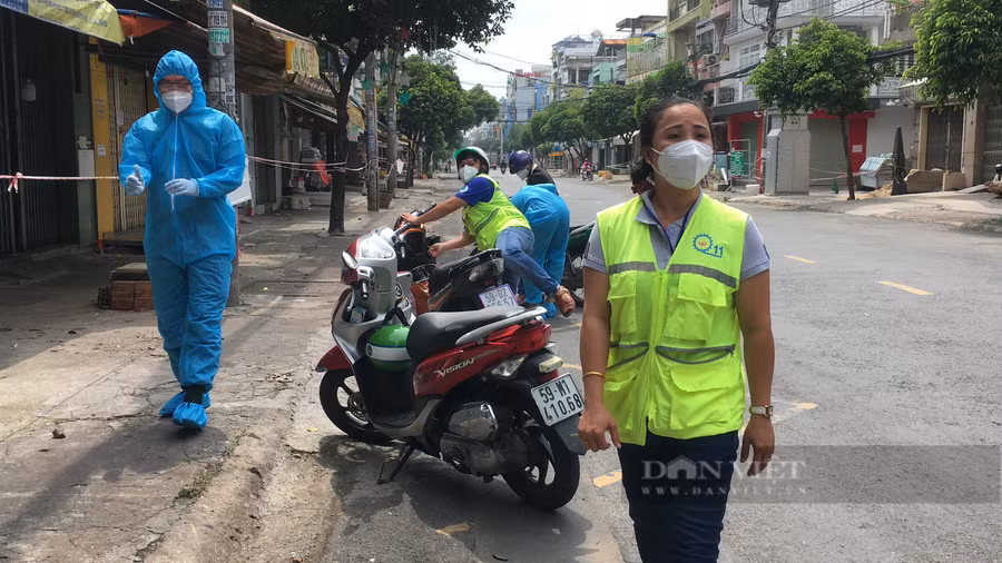 Tổ phản ứng nhanh phường 10, quận 11. Ảnh: B.D