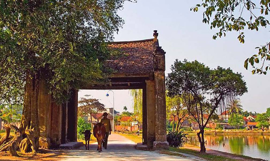 Hình ảnh cổng làng Đường Lâm. Ảnh: Mienbactour.com
