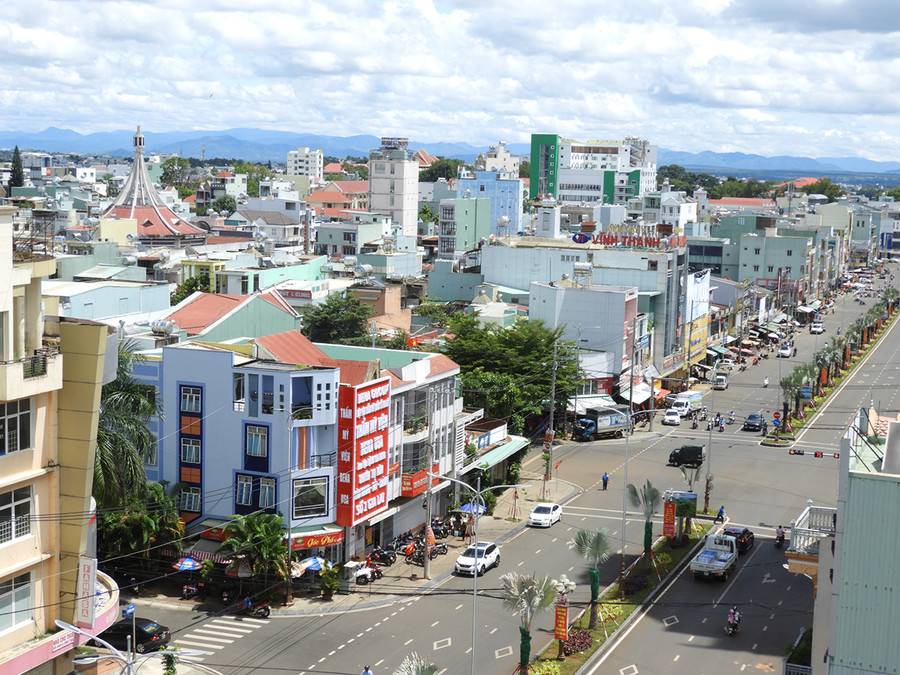 Diện mạo đô thị Pleiku ngày càng khang trang, sạch đẹp. Ảnh: Thanh Nhật Diện mạo đô thị Pleiku ngày càng khang trang, sạch đẹp. Ảnh: Thanh Nhật
