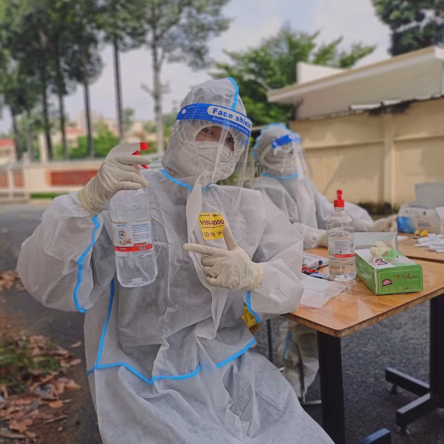 Tình nguyện viên Nguyễn Hoàng Thiên Trang. Ảnh: NVCC