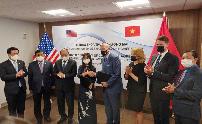 Lễ ký kết biên bản ghi nhớ giữa CML và đối tác Mỹ. Ảnh: Thế Dũng Lễ ký kết biên bản ghi nhớ giữa CML và đối tác Mỹ - Ảnh: Thế Dũng