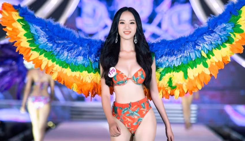  Trần Hoàng Ái Nhi có thân hình cân đối với số đo 3 vòng là 86-60-93. Ảnh: Sen Vàng