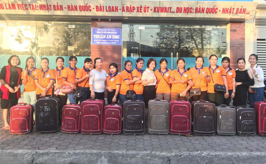 Huyện Chư Pưh phối hợp với doanh nghiệp đưa người dân đi XKLĐ (ảnh chụp trước tháng 4-2021). Ảnh: Thiên Di