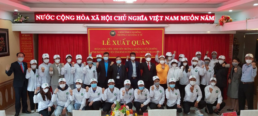 Đoàn tình nguyện 