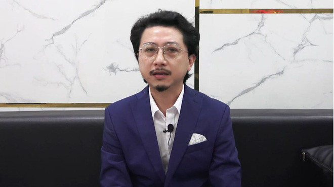 Hứa Minh Đạt cho rằng: "Việc nhà nên dành cho người giúp việc". Ảnh: NXS Hứa Minh Đạt cho rằng: