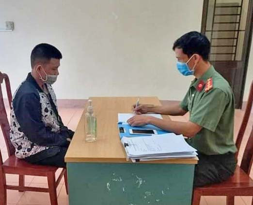 Đối tượng Phụng tại cơ quan điều tra. Ảnh: Công an tỉnh