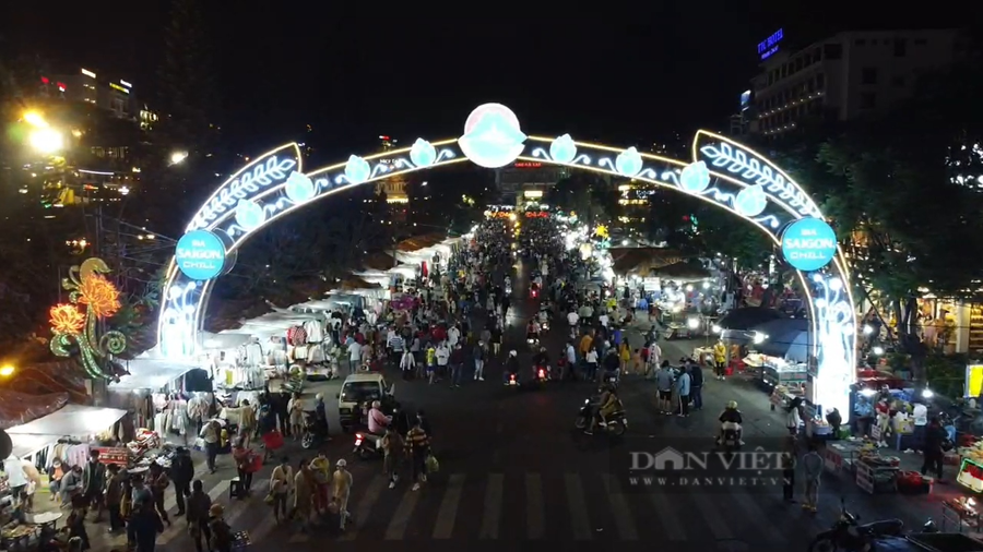 Chợ đêm Đà Lạt (ảnh chụp thời điểm 30/4/2021) thu hút nhiều khách du lịch đến tham quan. Ảnh: Văn Long.