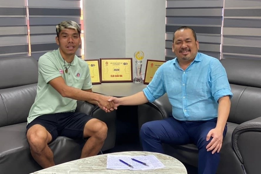 Những cầu thủ Việt Nam như Cao Văn Triền sẽ có nhiều điều kiện để sang Nhật Bản vào năm sau, sau khi bầu Bình trở thành cổ đông chiến lược lớn của đội FC Ryukyu. Ảnh: CLB Sài Gòn