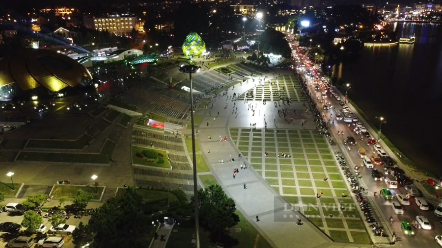 Quảng trường Lâm Viên, nơi được các du khách khi đến Đà Lạt thường check in, chụp ảnh. Ảnh: Văn Long.