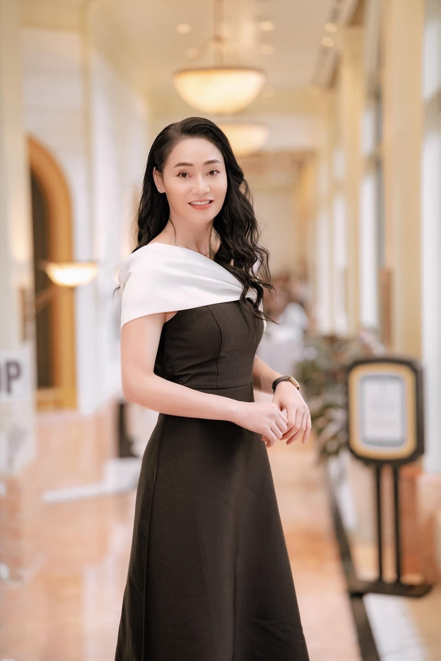 Trong phim, bà Xuân (Quách Thu Phương) là nhân vật được khán giả đánh giá cao về phong cách thời trang ngay từ những tập đầu tiên. Ảnh: NV Trong phim, bà Xuân (Quách Thu Phương) là nhân vật được khán giả đánh giá cao về phong cách thời trang ngay từ những tập đầu tiên. Ảnh: NV