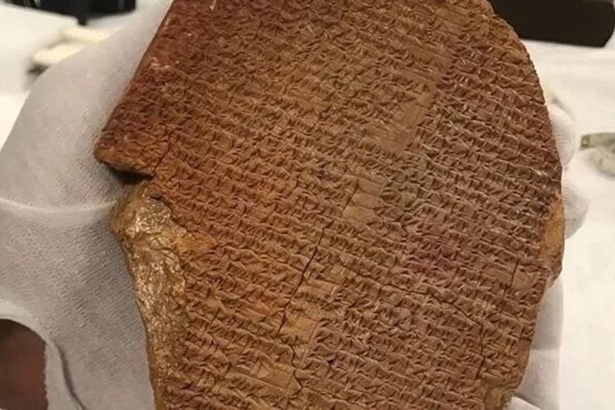 Gilgamesh Dream Tablet đã bị chính quyền liên bang thu giữ từ Hobby Lobby vào năm 2019. Ảnh: U.S Immigration and Customs Enforcement