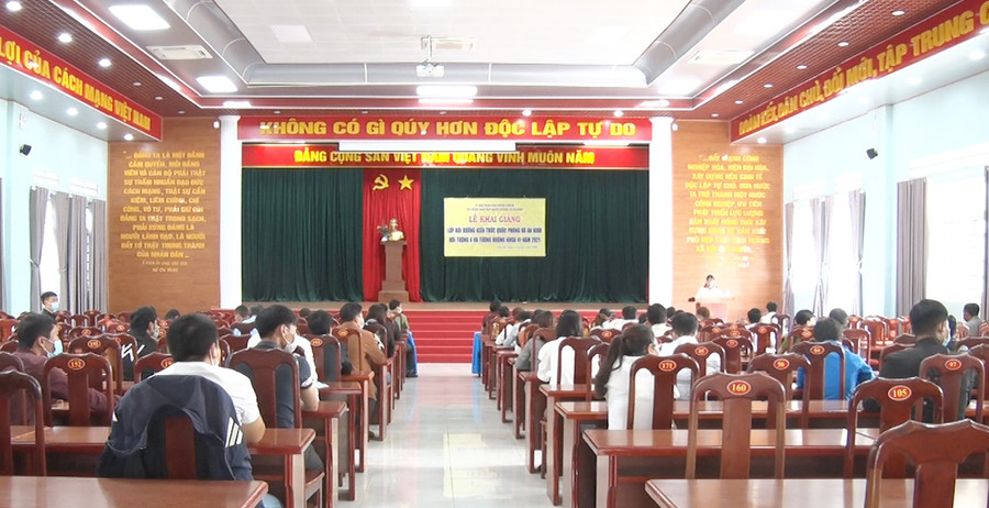 Quang cảnh lớp bồi dưỡng. Ảnh: Mỹ Đức