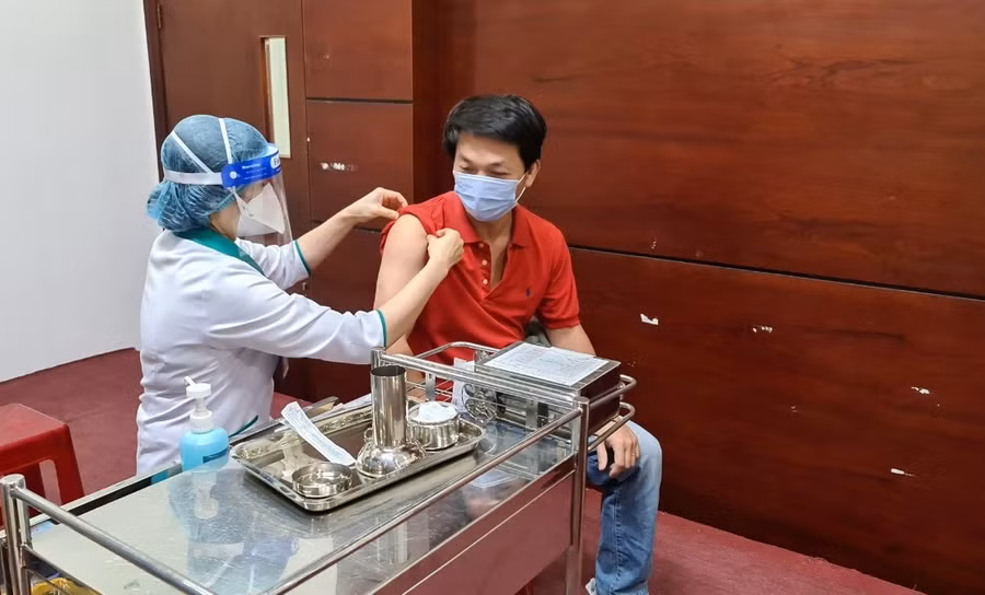 Đà Lạt ưu tiên tiêm vắc xin phòng Covid-19 cho học sinh vừa trúng tuyển và sinh viên. Ảnh: Lâm Viên
