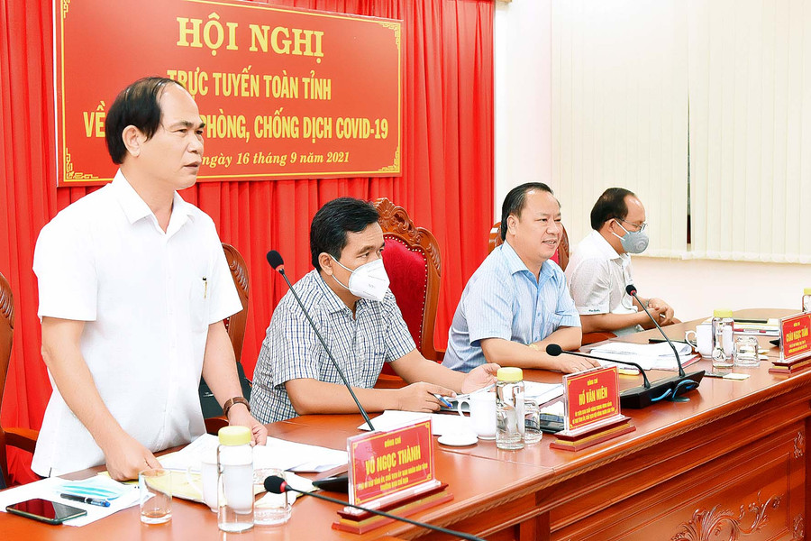 Phó Bí thư Tỉnh ủy, Chủ tịch UBND tỉnh Võ Ngọc Thành phát biểu tại hội nghị. Ảnh: Đức Thụy