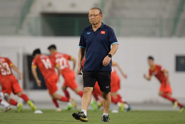 HLV Park-Hang-seo đang không có trong tay lực lượng mạnh nhất. Ảnh: S.P