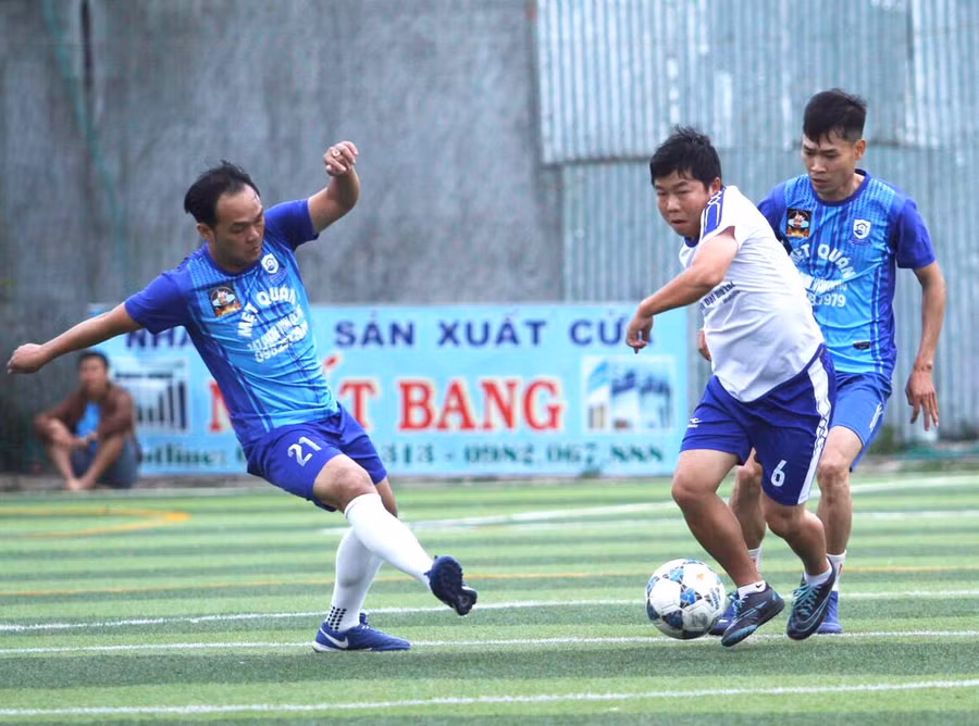 Các giải đấu thể thao bị tạm dừng trong thời gian dài khiến cơ sở kinh doanh dịch vụ không có nguồn thu. Ảnh: Lê Văn Ngọc