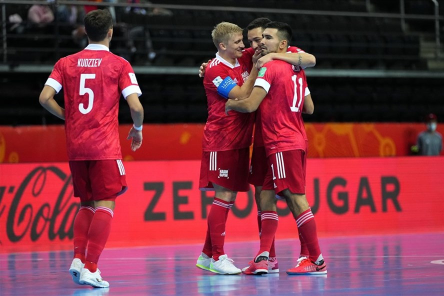 FIFA quy định tuyển futsal Nga tại FIFA Futsal World Cup 2020 lấy tên viết tắt là RFU, là những vận động viên trung lập đại diện của Liên đoàn bóng đá Nga. Ảnh: FIFA