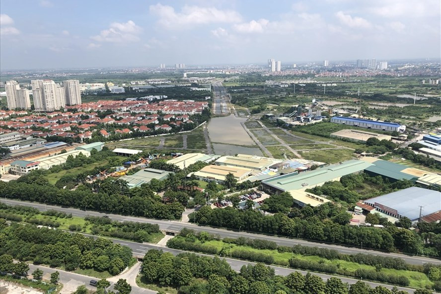 Đường vành đai 3.5 nối từ QL32 đến Đại lộ Thăng Long dài 7km với 6 làn xe đang trong giai đoạn cuối. Ảnh: Cao Nguyên