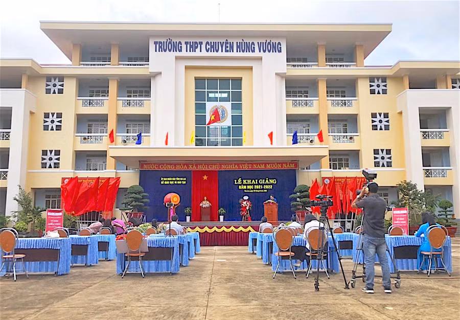 1- Quang cảnh tổng duyệt chương trình Lễ khai giảng năm học 2021-2022. Ảnh: Lê Thu.