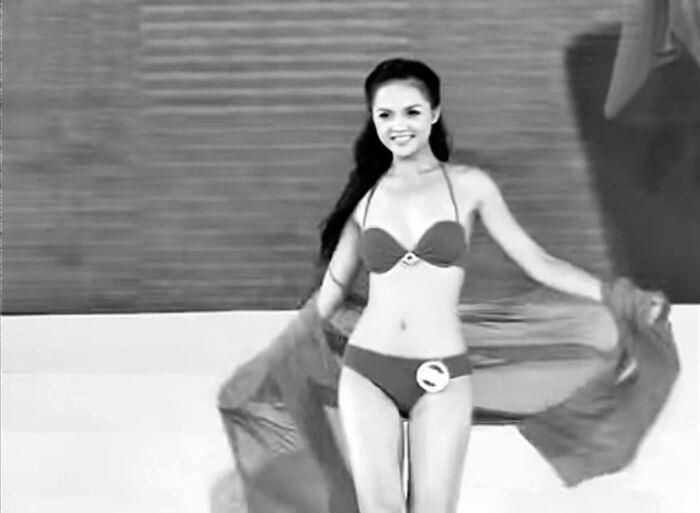 Thu Quỳnh đăng ảnh thi hoa hậu 13 năm trước khiến fan thích thú. Ảnh: FBNV Thu Quỳnh đăng ảnh thi hoa hậu 13 năm trước khiến fan thích thú. Ảnh: FBNV