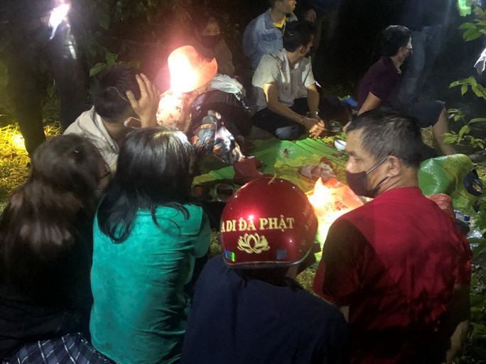 Hiện trường vụ đánh bạc trong núi (Ảnh Công an Hà Tĩnh) Hiện trường vụ đánh bạc trong núi (Ảnh Công an Hà Tĩnh)
