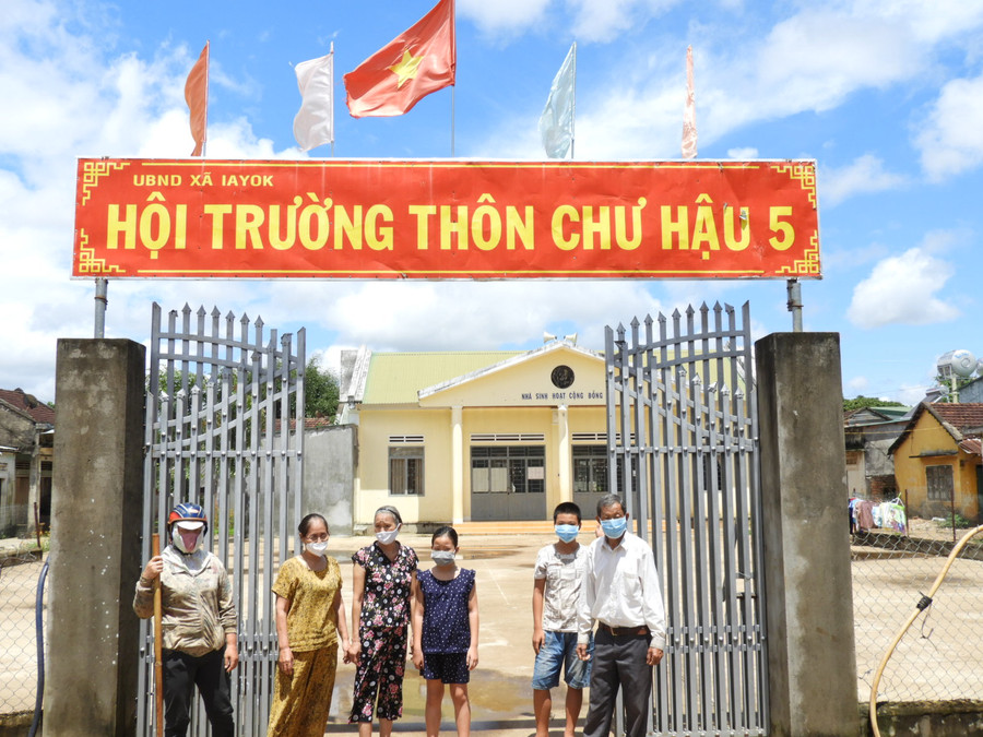 Người dân luôn tích cực tham gia các phong trào do Mặt trận thôn triển khai góp phần xây dựng Thôn Chư Hậu 5 phát triển. Ảnh: Thanh Nhật